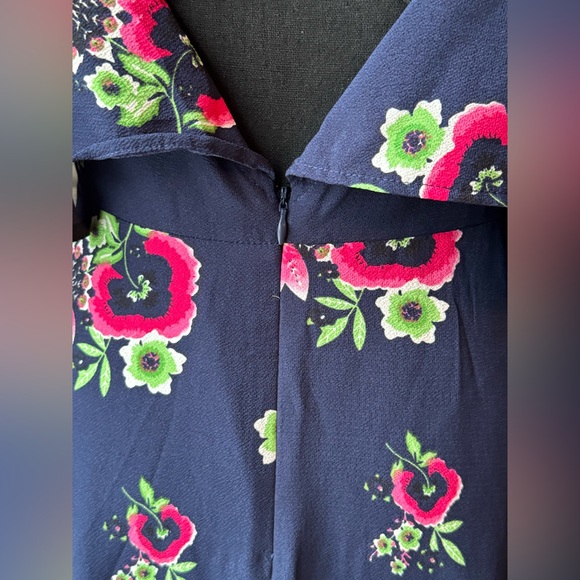Symphony navy and pink floral cold shoulder see open back dress size medium NWT - Picture 6 of 10